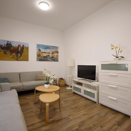Rentalsevilla Luminoso Apartamento Por Casa Pilatos Exterior photo